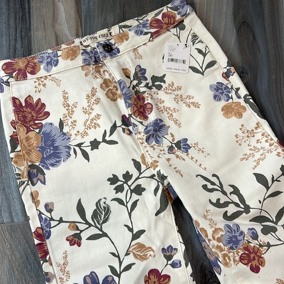 We The free high-rise stretch, flare, floral pants - Picture 2 of 5